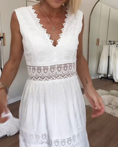Ninfea – Sleeveless Boho-Style Midi Dress with Lace Details
